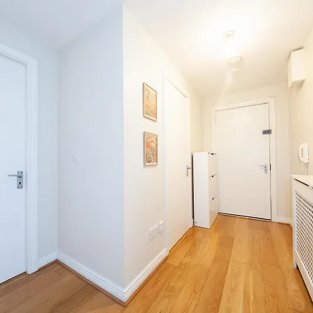 Exquisite And Modern 2bed In Centre *