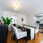 Exquisite And Modern 2bed In Centre