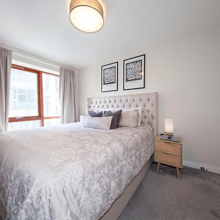 Exquisite And Modern 2bed In Centre Apartman Dublin